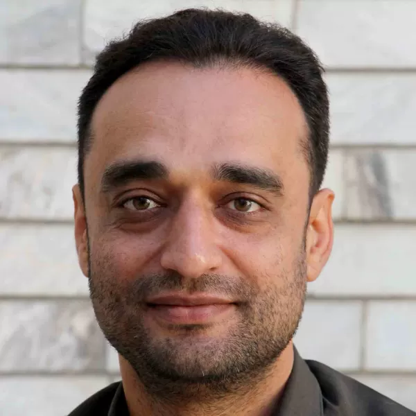 علی بیطرف